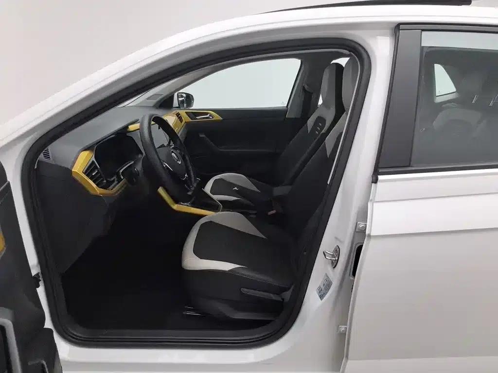 2023 Polo Plus 1.5L Automatic Colorful Technology Edition — миниатюра 10