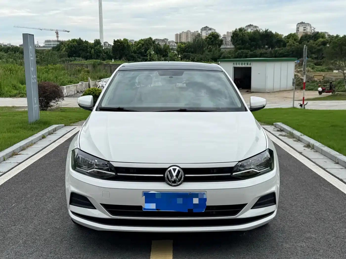 2019 Polo Plus 1.5L Automatic Colorful Technology Edition — миниатюра 5