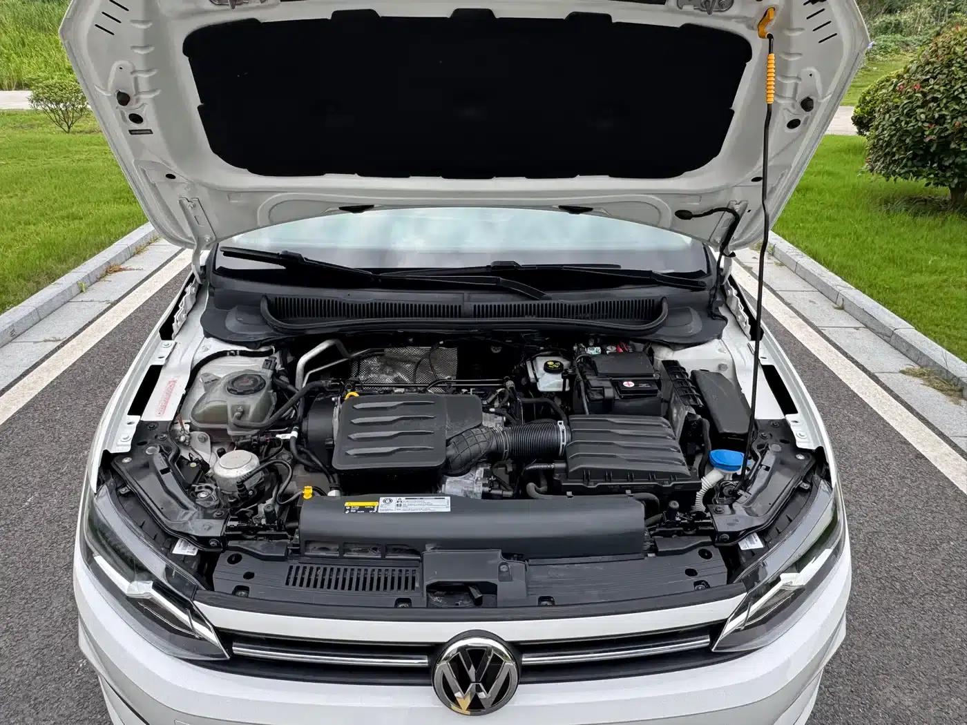 2019 Polo Plus 1.5L Automatic Colorful Technology Edition — миниатюра 8