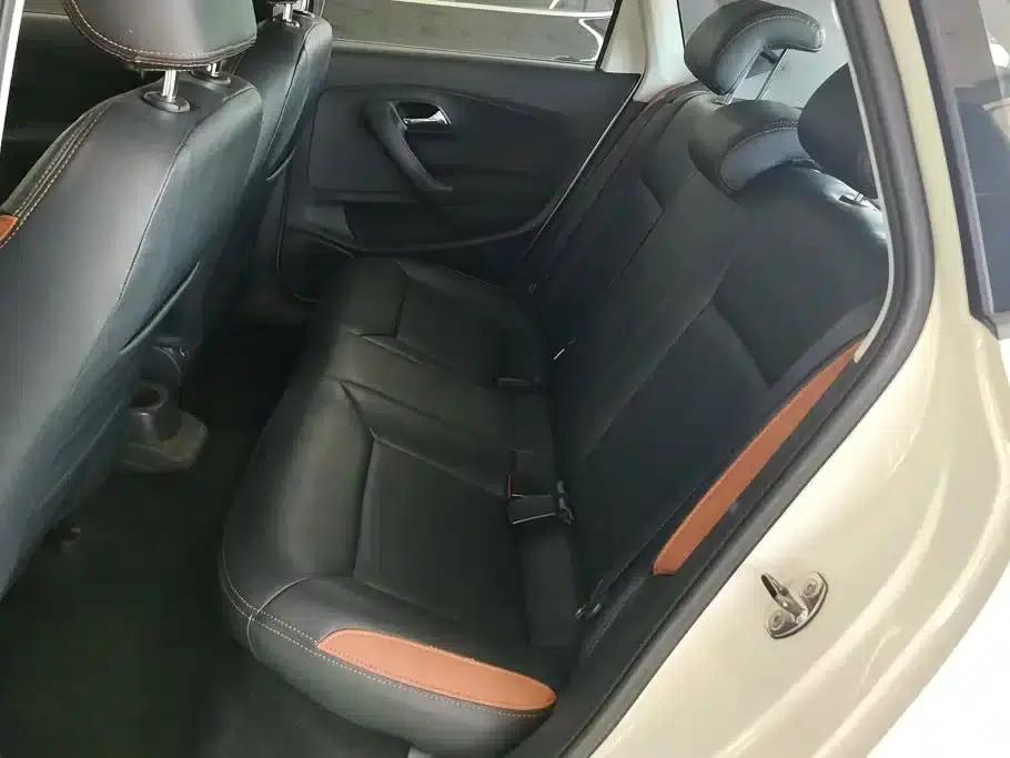 2016 Polo 1.4L Automatic Fashion Edition — миниатюра 11