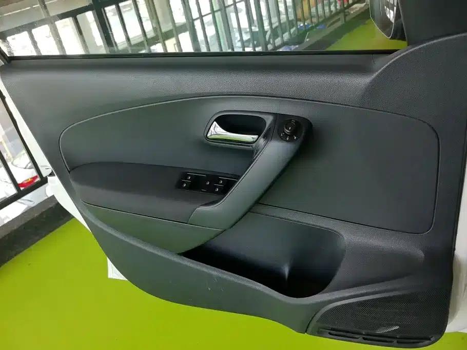 2016 Polo 1.4L Automatic Fashion Edition — миниатюра 7