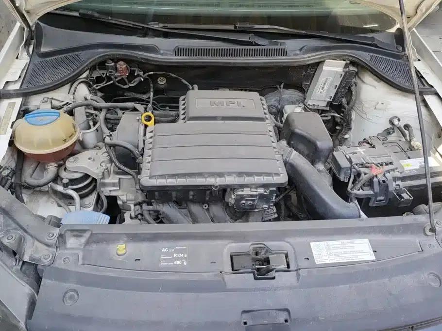 2014 Polo 1.6L Manual Comfort Edition — миниатюра 10