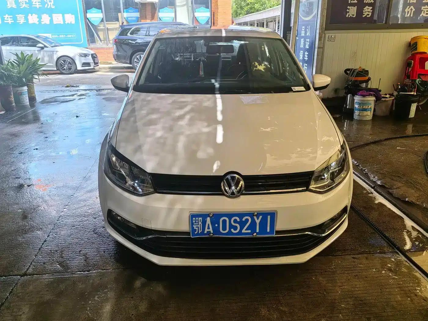2016 Polo 1.6L Automatic Comfort Model — миниатюра 1