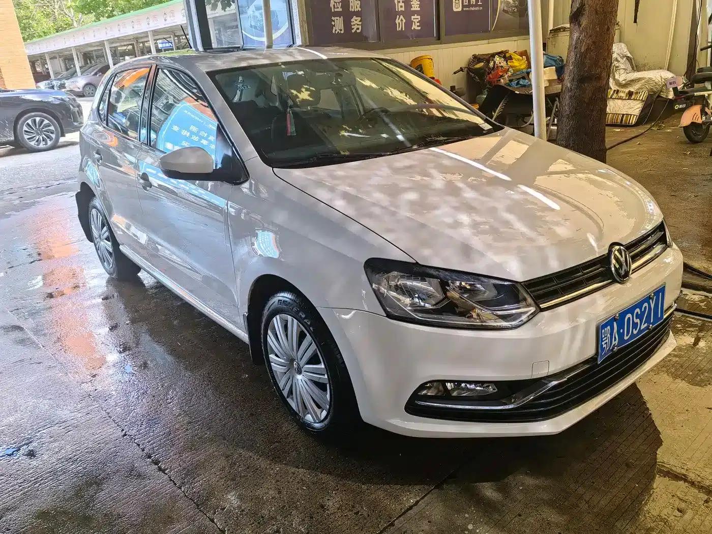 2016 Polo 1.6L Automatic Comfort Model — миниатюра 2