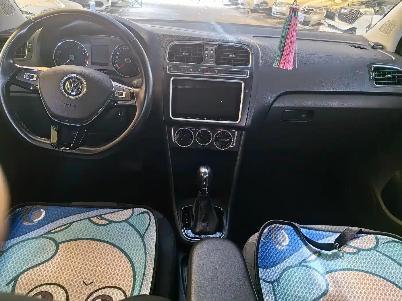 2016 Polo 1.6L Automatic Comfort Model — миниатюра 12