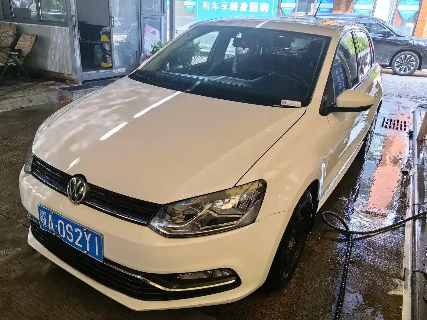 2016 Polo 1.6L Automatic Comfort Model — миниатюра 3