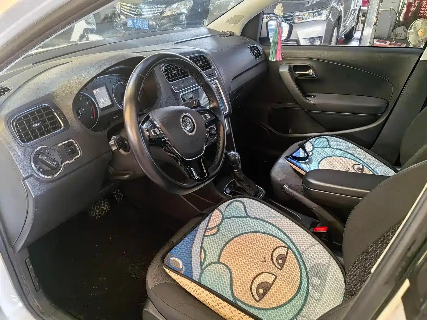 2016 Polo 1.6L Automatic Comfort Model — миниатюра 9