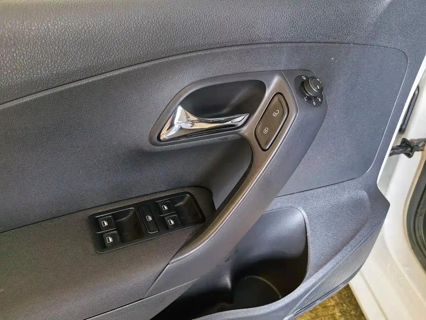 2016 Polo 1.6L Automatic Comfort Model — миниатюра 10
