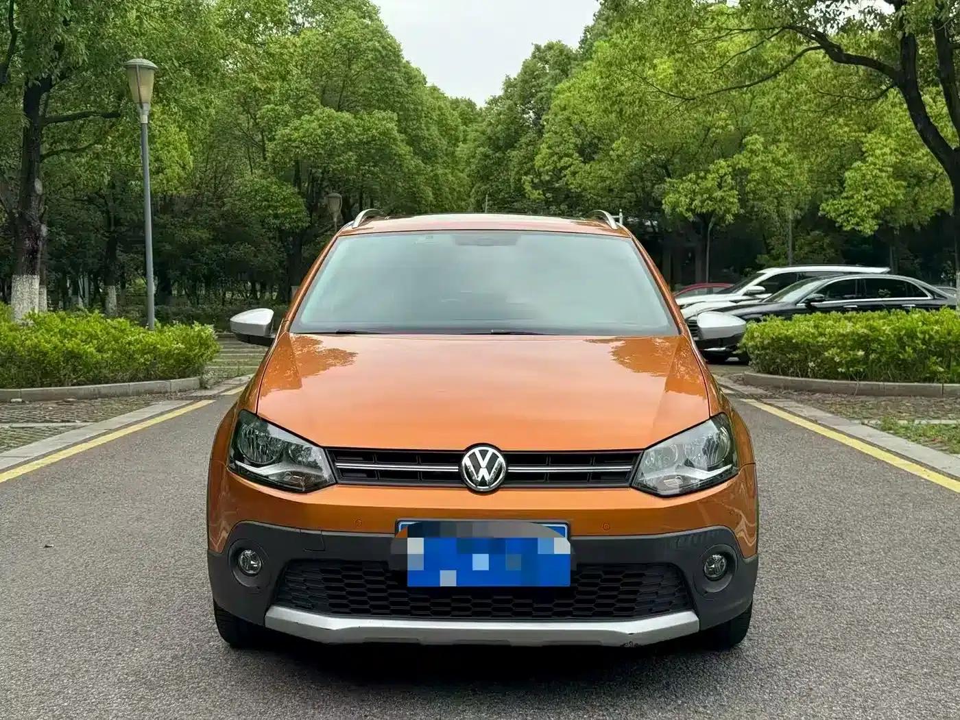 2016 Polo 1.6L Cross Polo Automatic — миниатюра 2