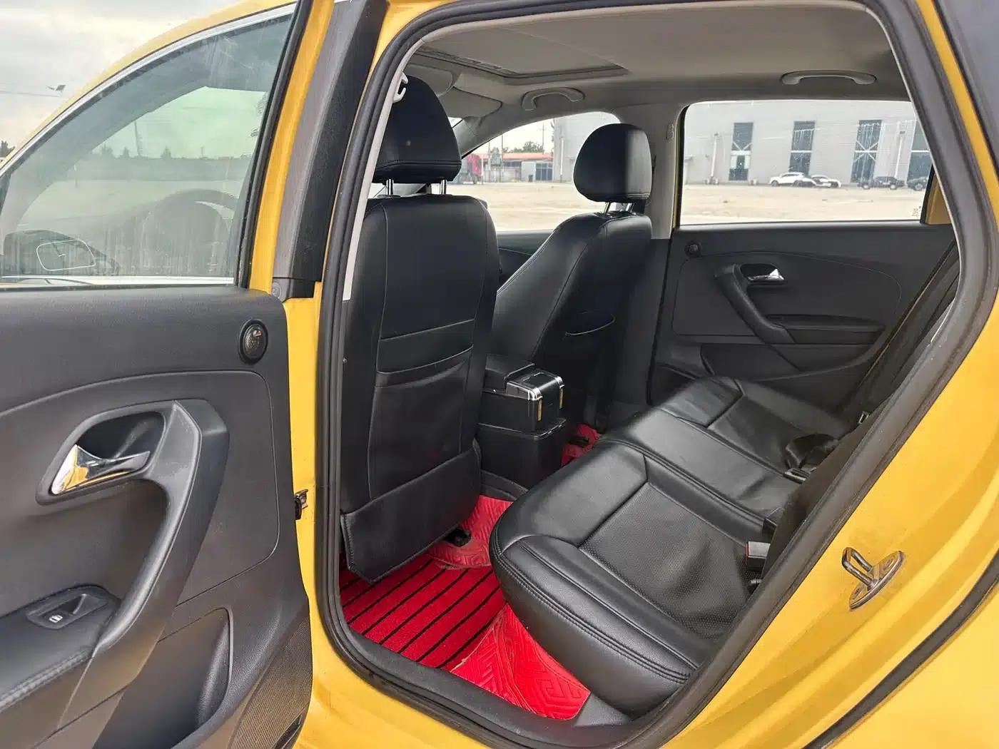 2011 Polo 1.4L Automatic Cool Edition — миниатюра 9
