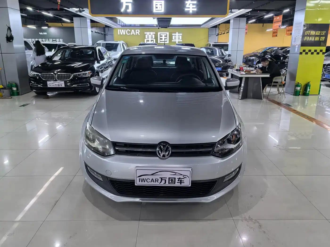 2013 Polo 1.6L Automatic Comfort Edition — миниатюра 2