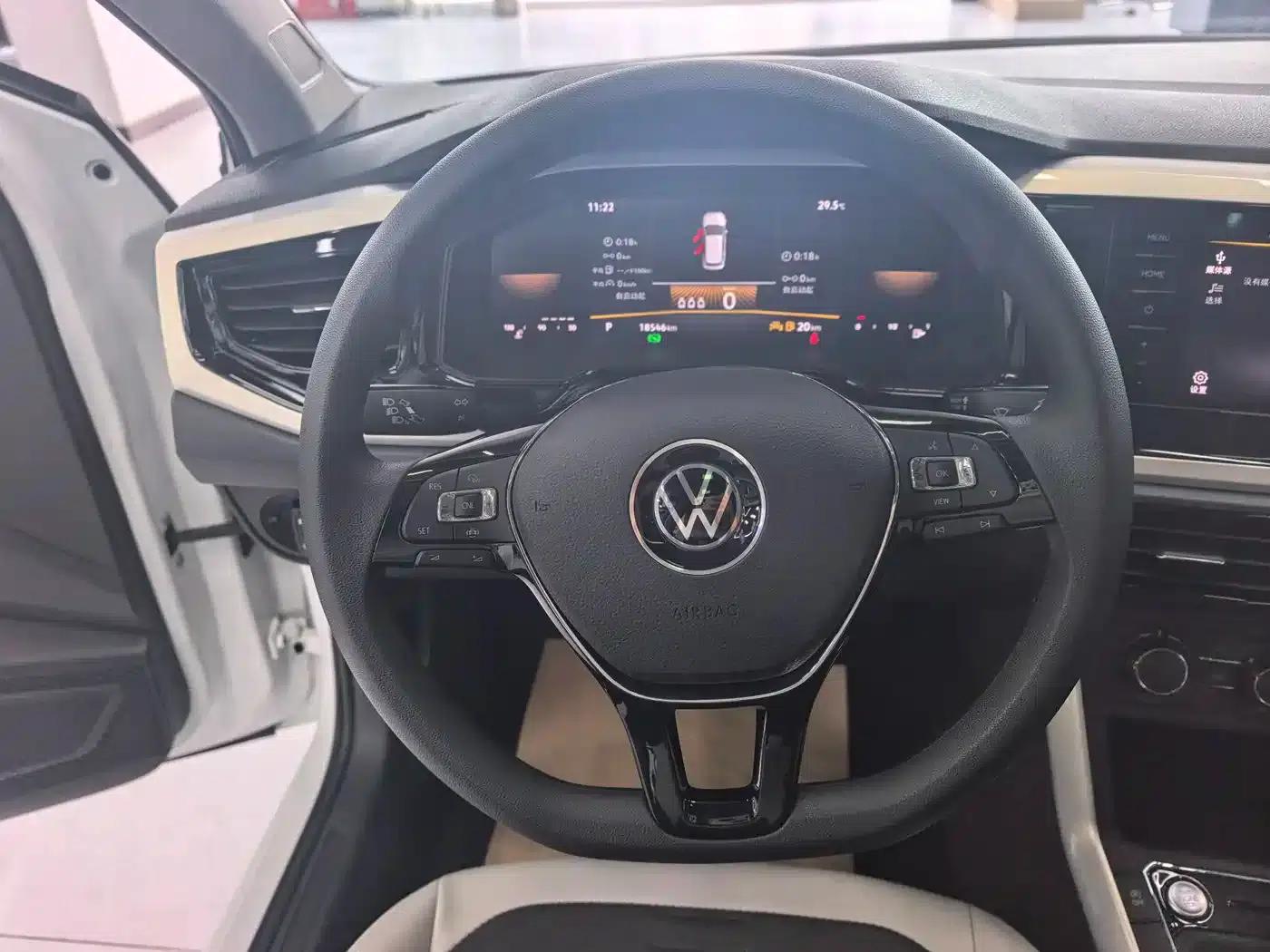 2023 Polo Facelift Plus 1.5L Automatic Colorful Technology Edition — миниатюра 7
