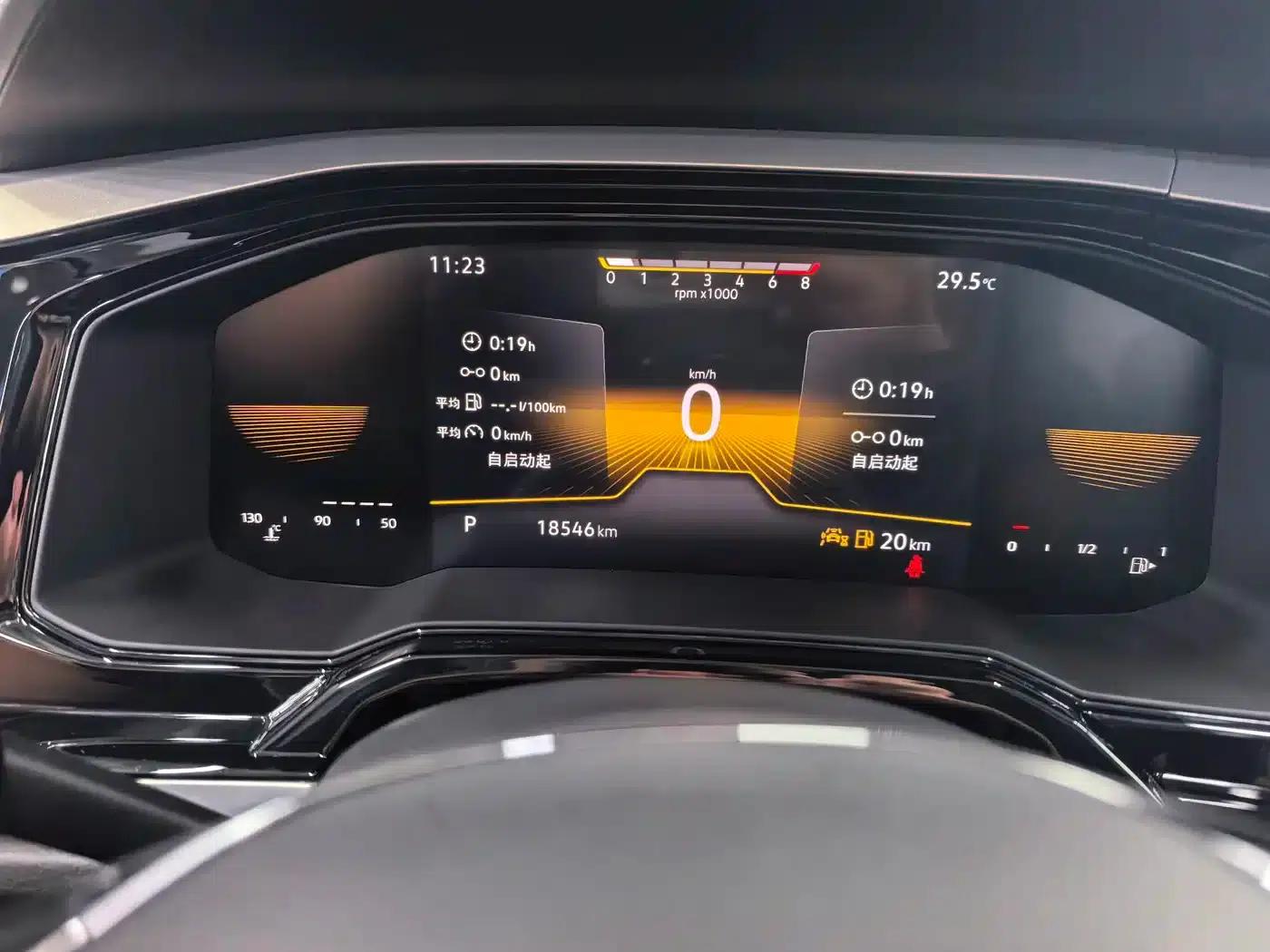 2023 Polo Facelift Plus 1.5L Automatic Colorful Technology Edition — миниатюра 8