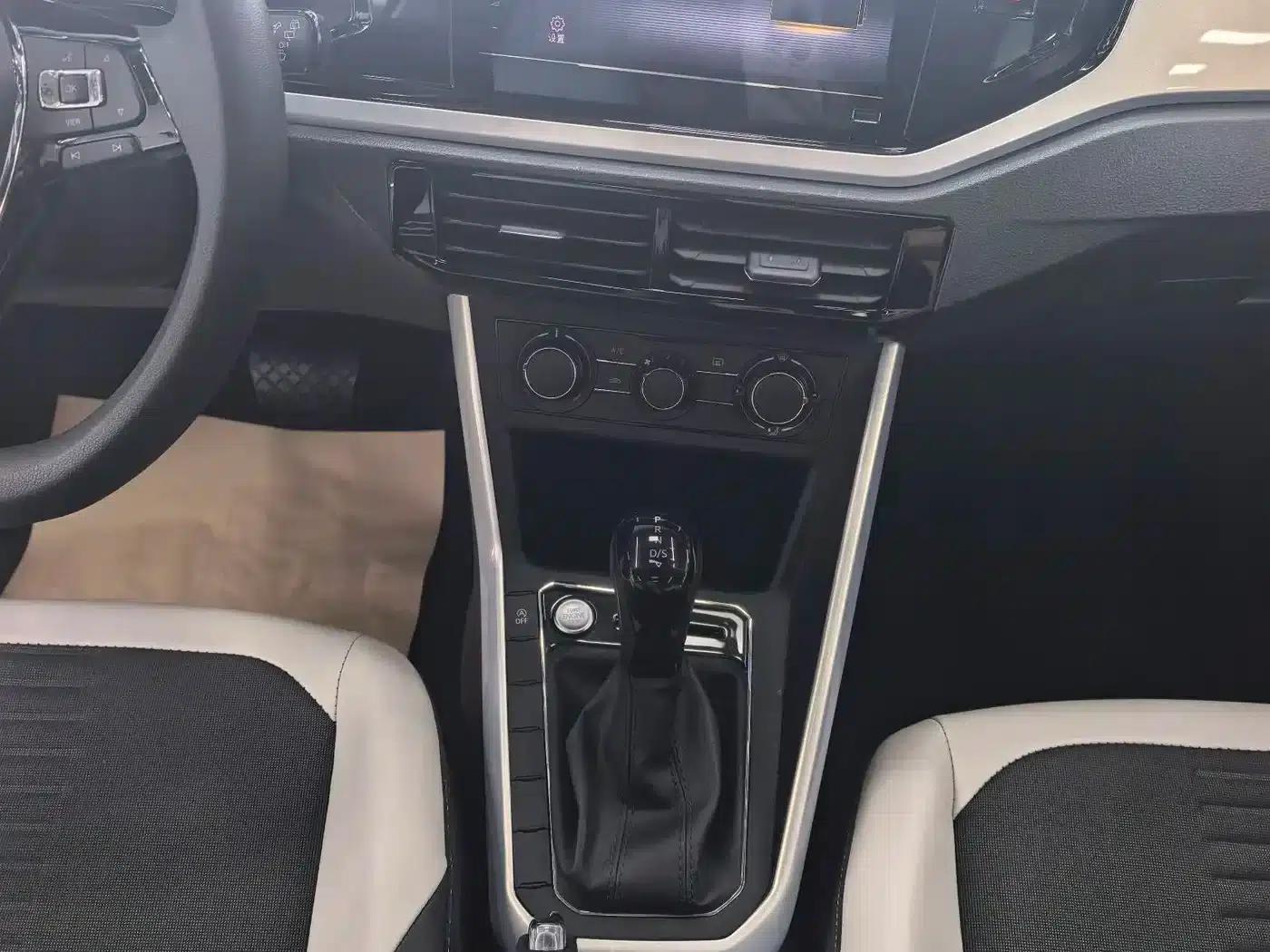 2023 Polo Facelift Plus 1.5L Automatic Colorful Technology Edition — миниатюра 9
