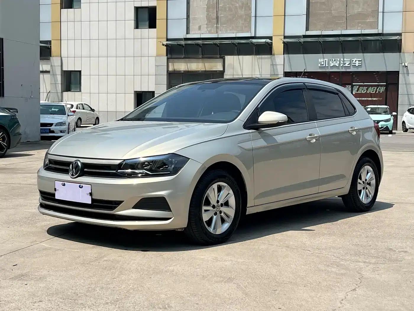 2019 Polo Plus 1.5L Automatic Panoramic Enjoyment Edition — миниатюра 1