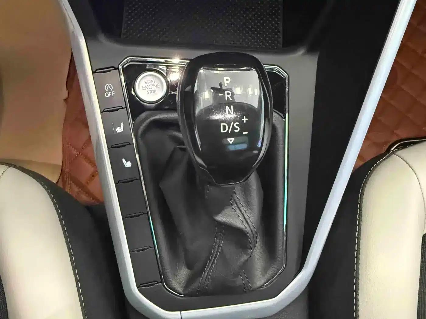 2021 Polo Plus 1.5L Automatic Colorful Technology Edition — миниатюра 13