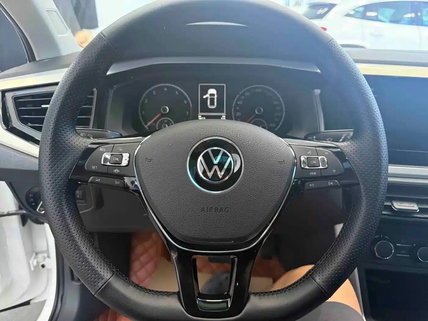 2021 Polo Plus 1.5L Automatic Colorful Technology Edition — миниатюра 14