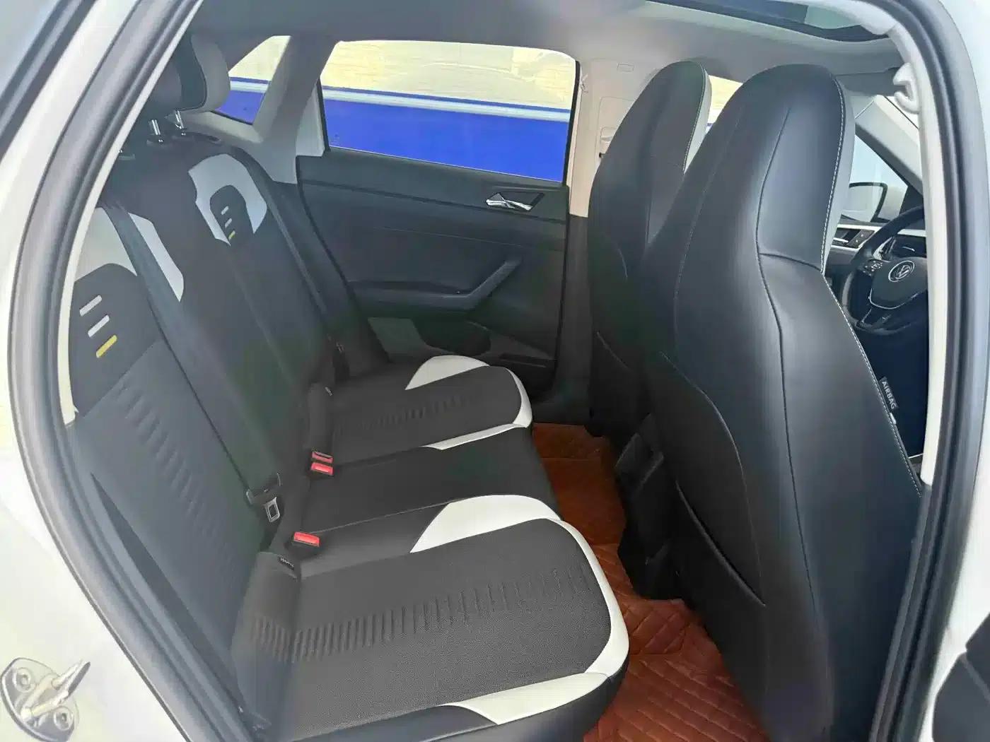 2021 Polo Plus 1.5L Automatic Colorful Technology Edition — миниатюра 16