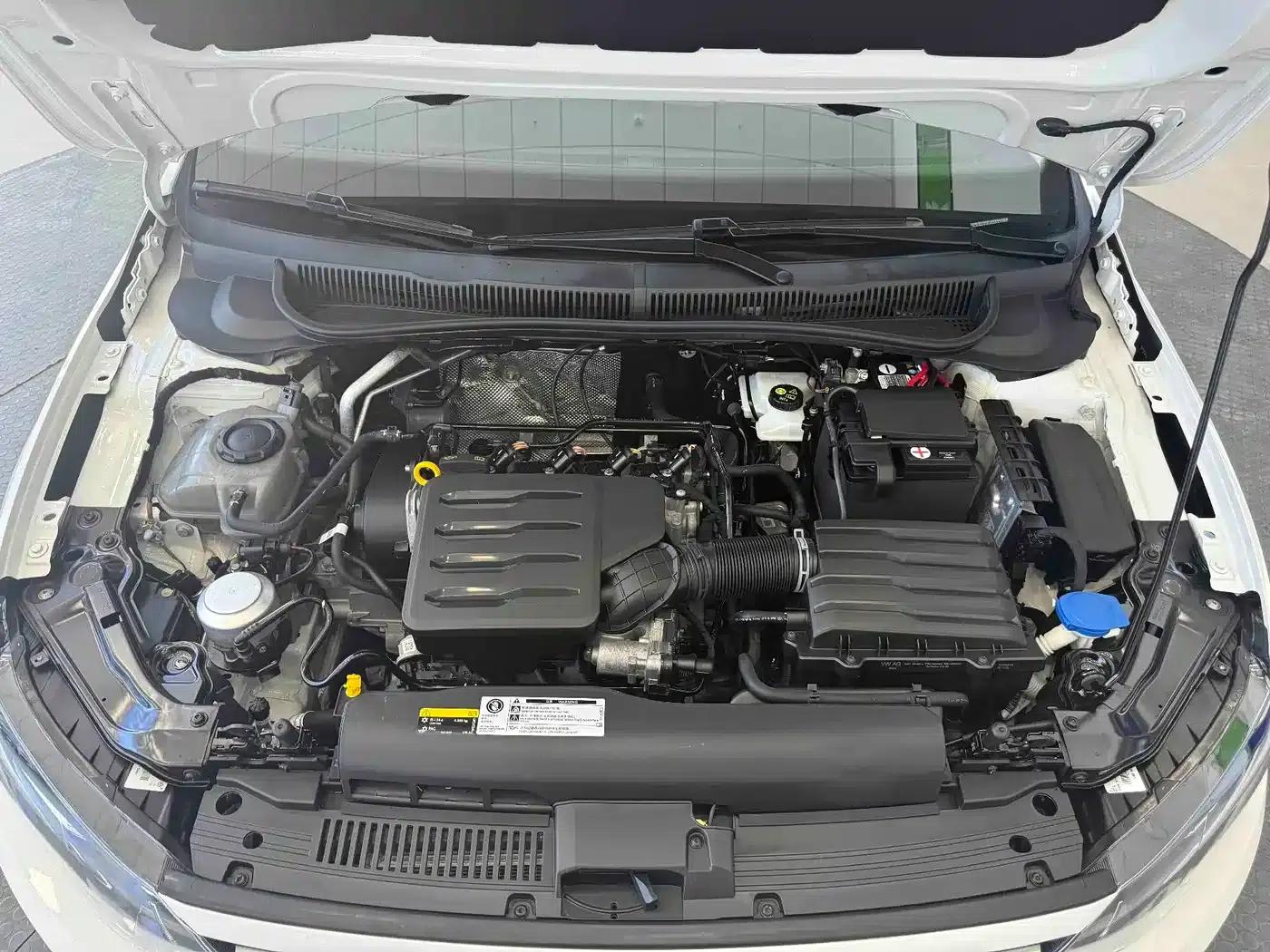 2021 Polo Plus 1.5L Automatic Colorful Technology Edition — миниатюра 21