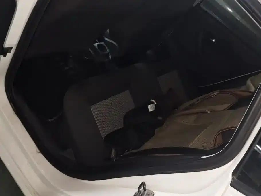 2016 Polo 1.4L Automatic Fashion Edition — миниатюра 11