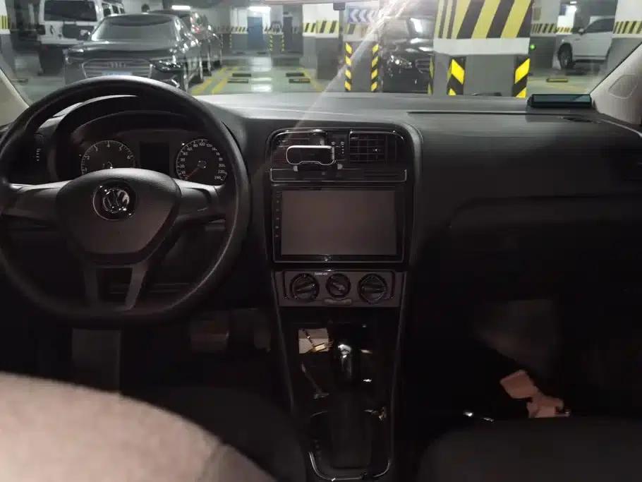 2016 Polo 1.4L Automatic Fashion Edition — миниатюра 12
