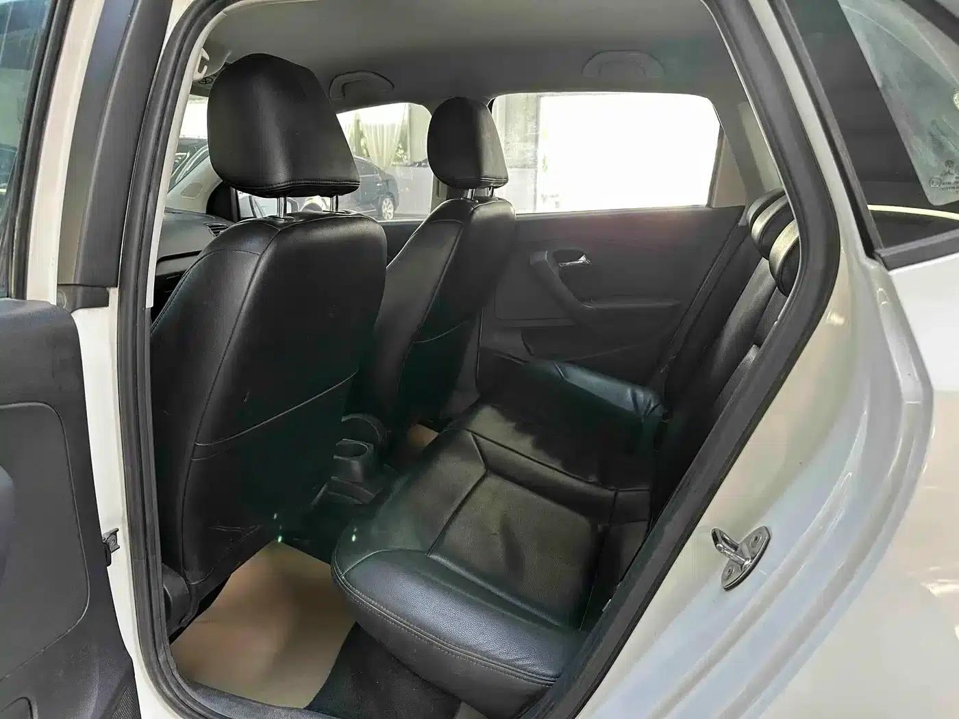 2014 Polo 1.4L Manual Fashion Edition — миниатюра 13