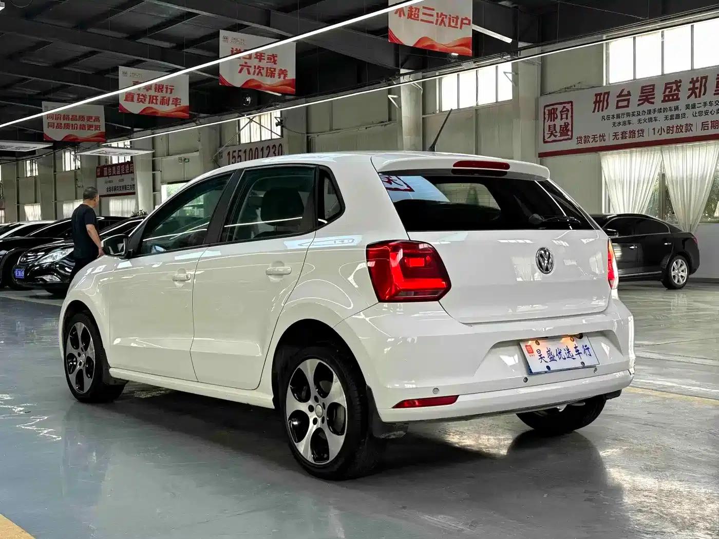 2014 Polo 1.4L Manual Fashion Edition — миниатюра 7