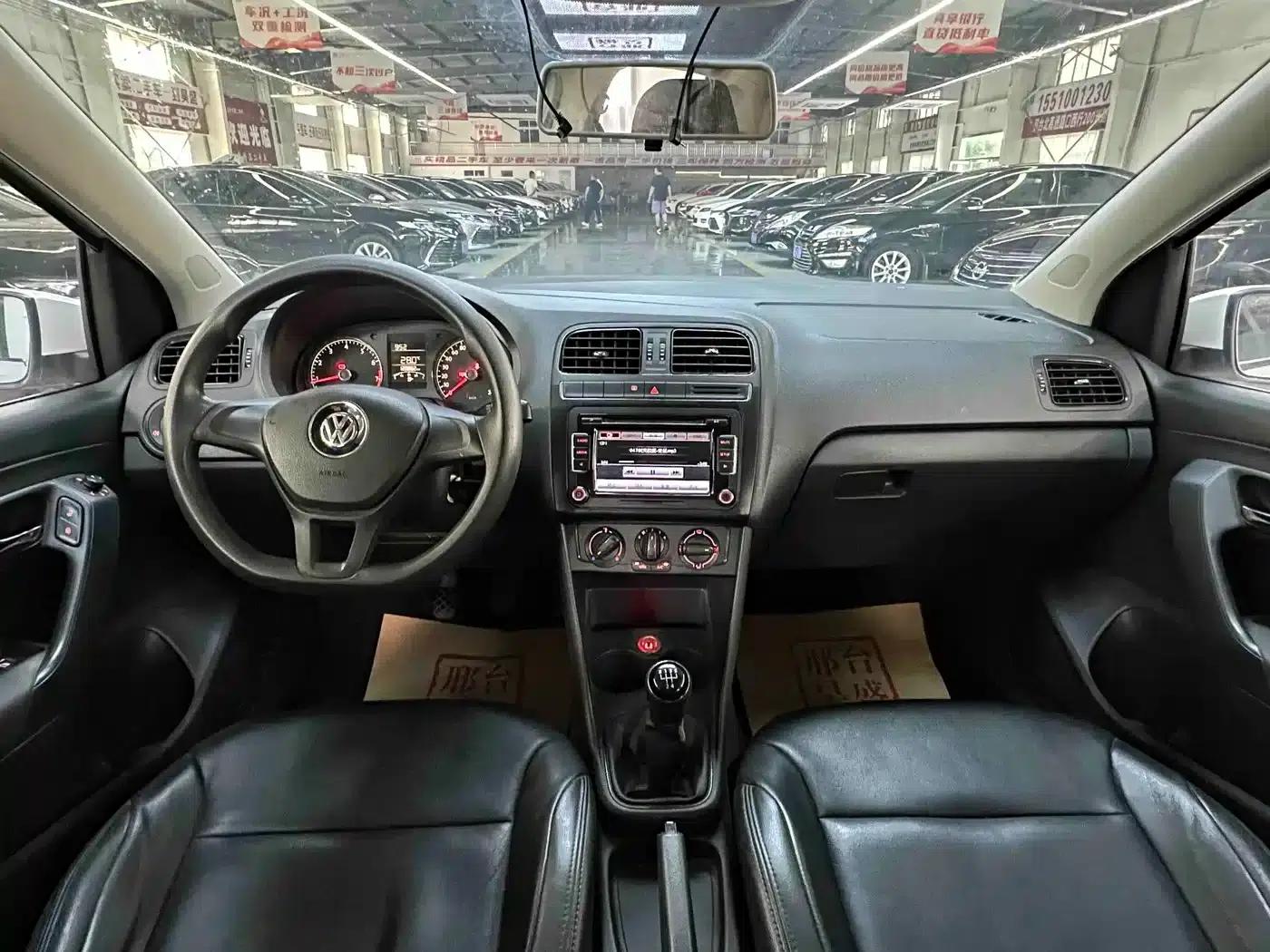 2014 Polo 1.4L Manual Fashion Edition — миниатюра 9