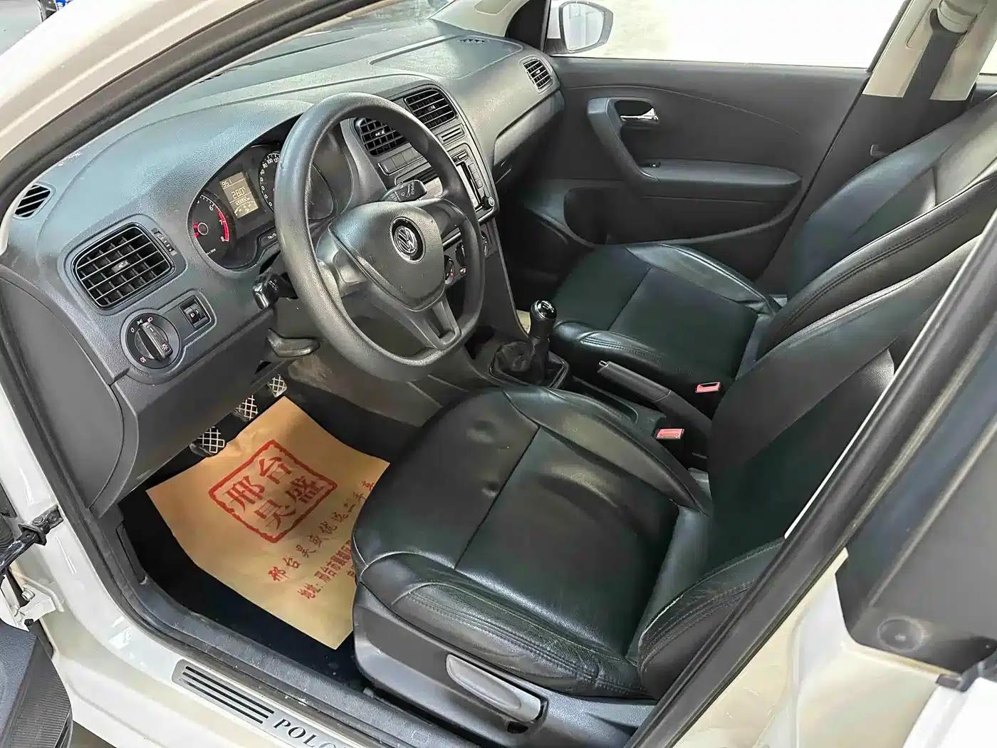 2014 Polo 1.4L Manual Fashion Edition — миниатюра 10