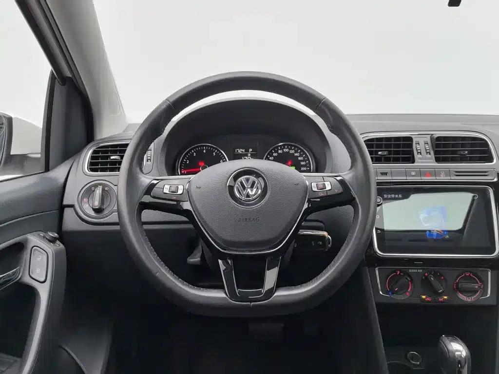2018 Polo 1.5L Automatic Comfort Edition — миниатюра 11
