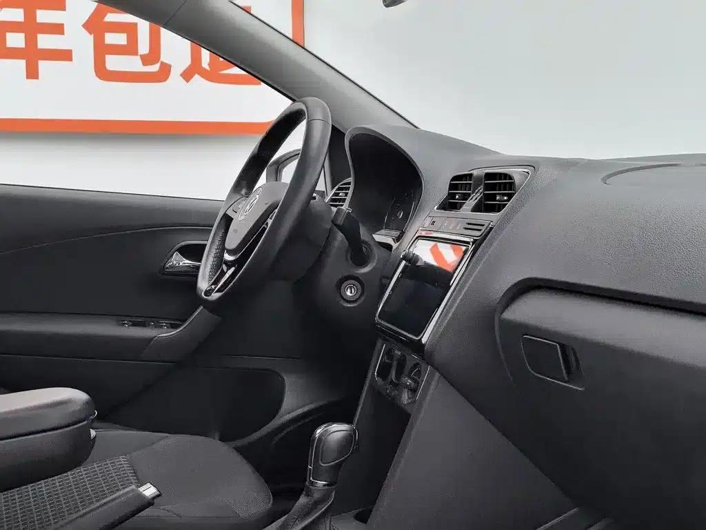 2018 Polo 1.5L Automatic Comfort Edition — миниатюра 22