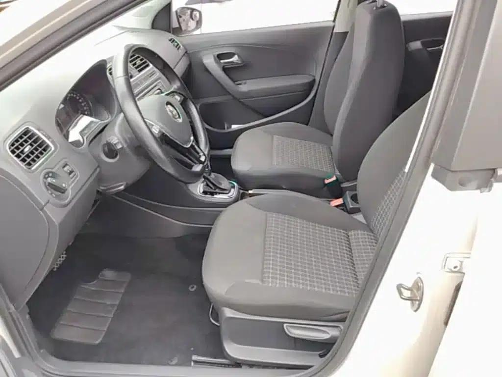 2016 Polo 1.6L Automatic Comfort Model — миниатюра 15