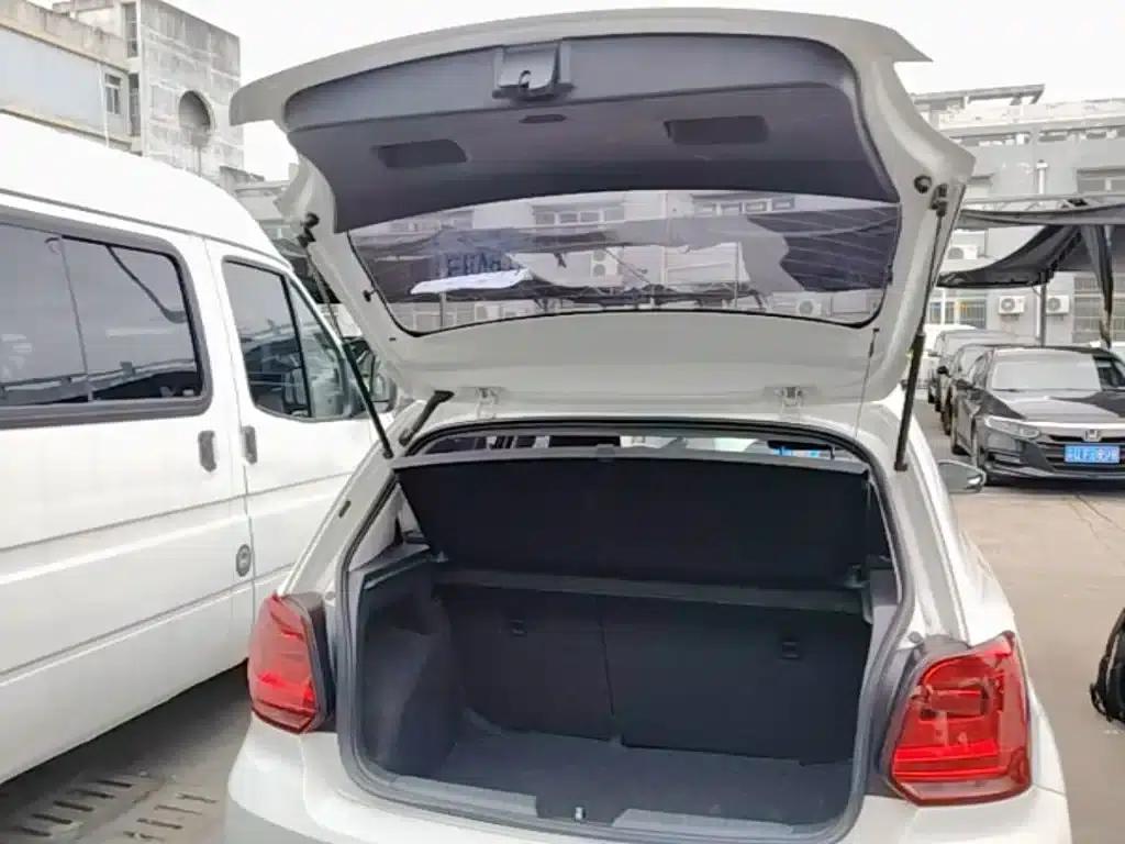 2016 Polo 1.6L Automatic Comfort Model — миниатюра 19