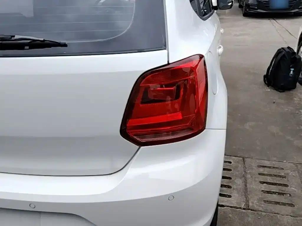 2016 Polo 1.6L Automatic Comfort Model — миниатюра 8