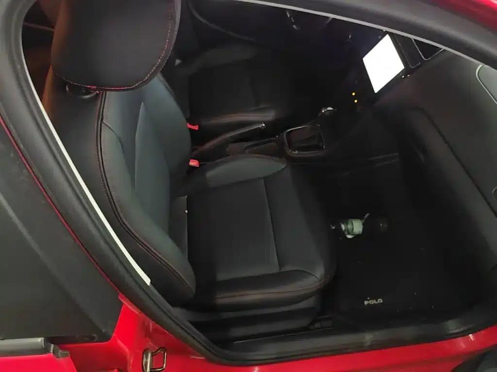 2016 Polo 1.6L Automatic Comfort Model — миниатюра 25