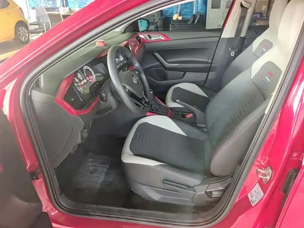2019 Polo Plus 1.5L Automatic Colorful Technology Edition — миниатюра 15