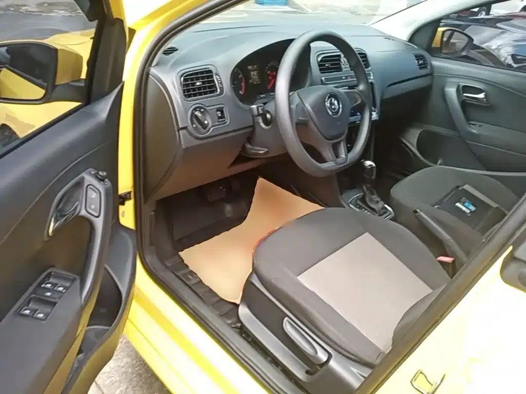 2016 Polo 1.4L Automatic Fashion Edition — миниатюра 16