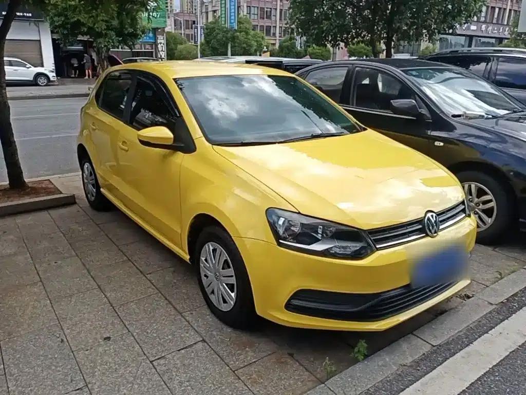 2016 Polo 1.4L Automatic Fashion Edition — миниатюра 4