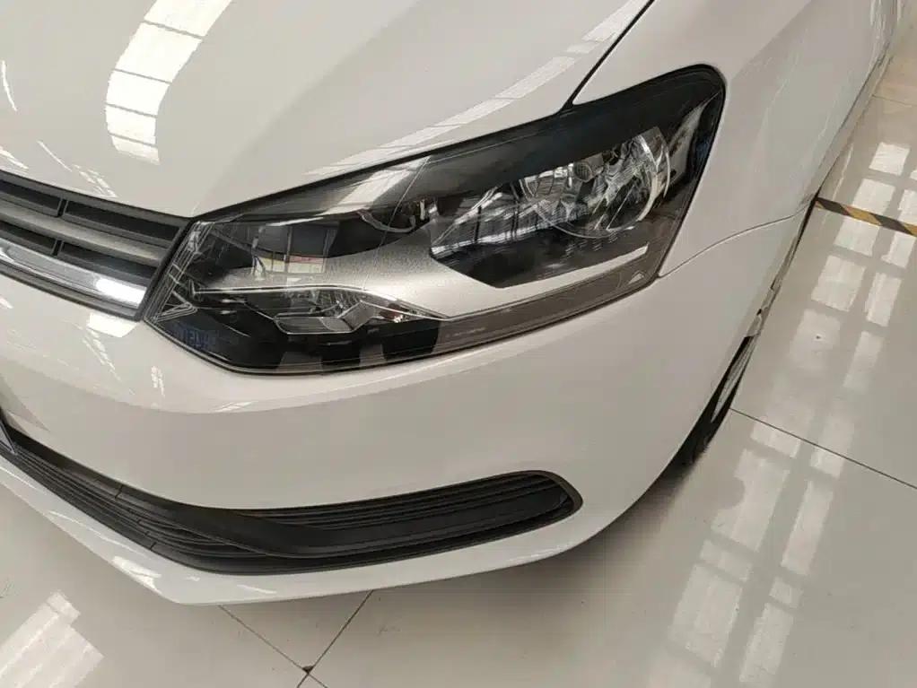 2016 Polo 1.4L Automatic Fashion Edition — миниатюра 24