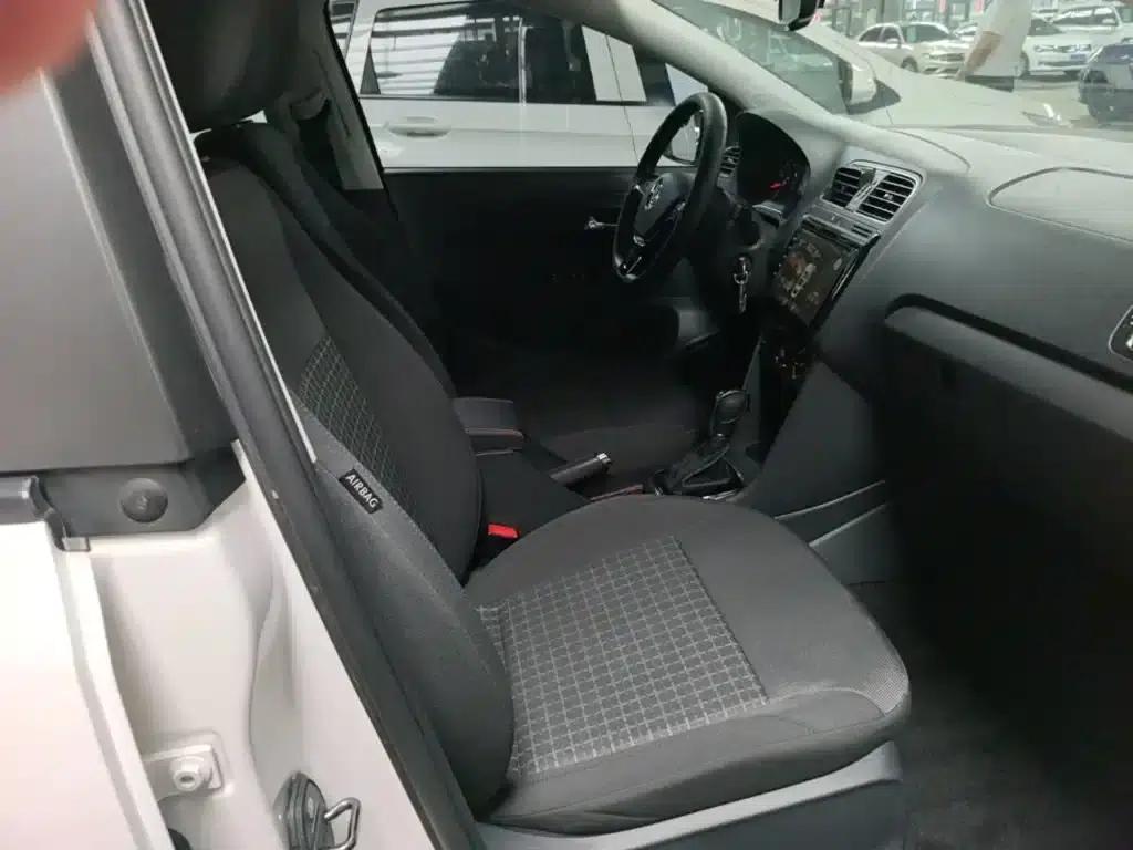 2016 Polo 1.6L Automatic Comfort Model — миниатюра 25