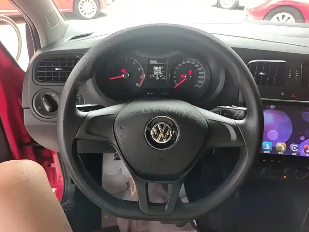 2016 Polo 1.4L Manual Fashion Edition — миниатюра 11