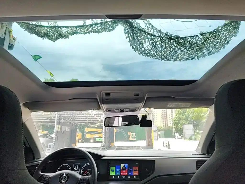 2019 Polo Plus 1.5L Automatic Panoramic Enjoyment Edition — миниатюра 18