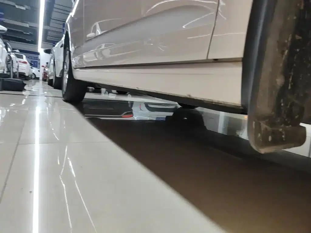2021 Polo Plus 1.5L Automatic Colorful Technology Edition — миниатюра 21