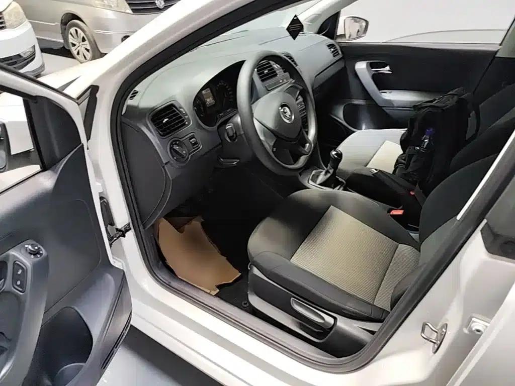 2016 Polo 1.4L Manual Fashion Edition — миниатюра 23