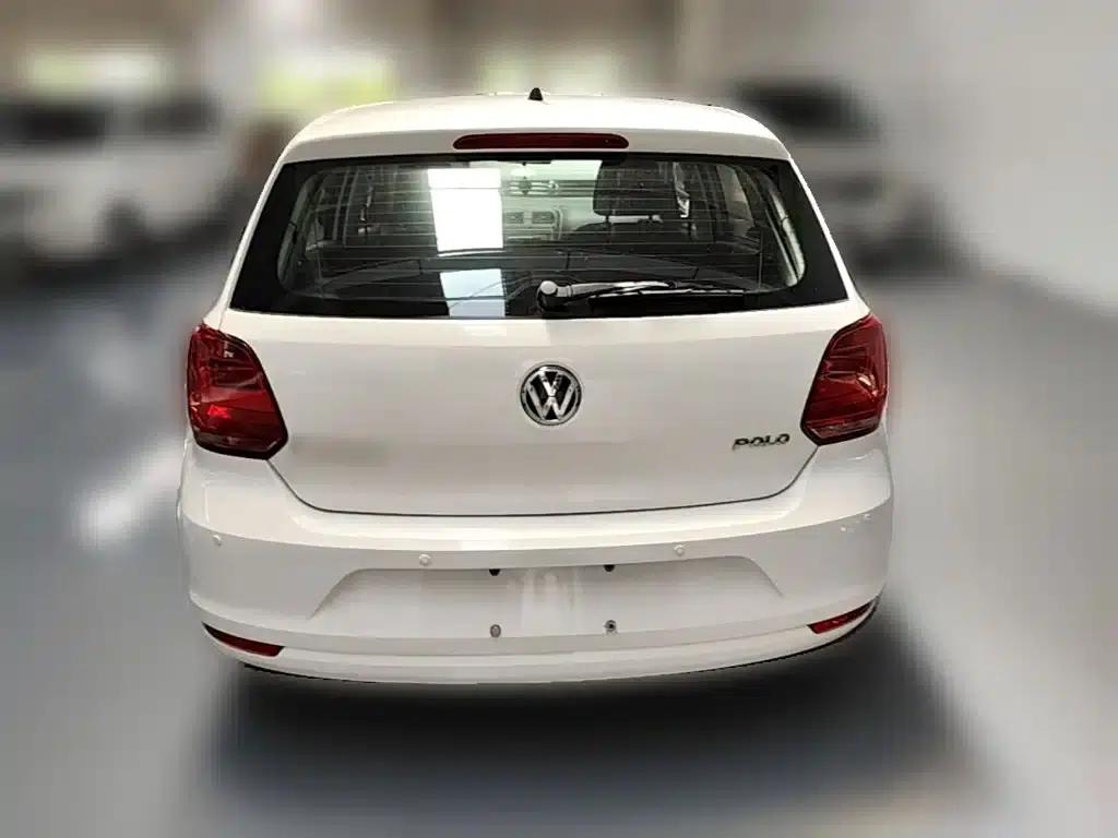 2016 Polo 1.4L Manual Fashion Edition — миниатюра 10