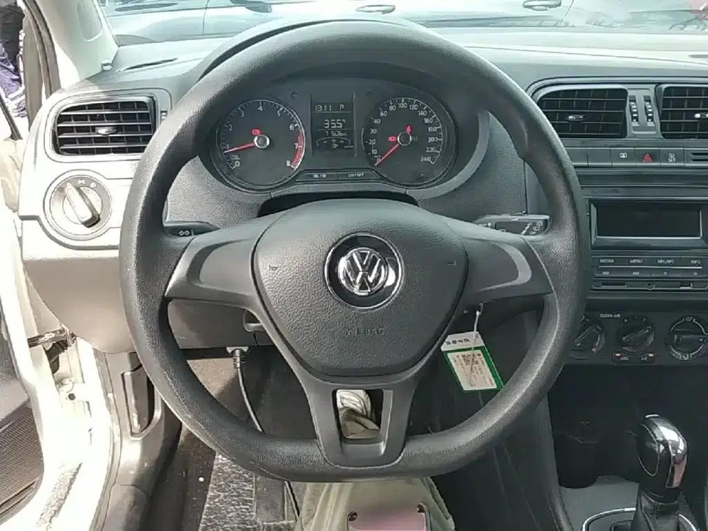 2018 Polo 1.5L Automatic Comfort Edition — миниатюра 11