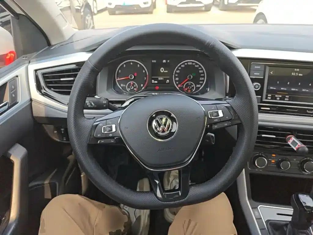 2019 Polo Plus 1.5L Automatic Colorful Technology Edition — миниатюра 11