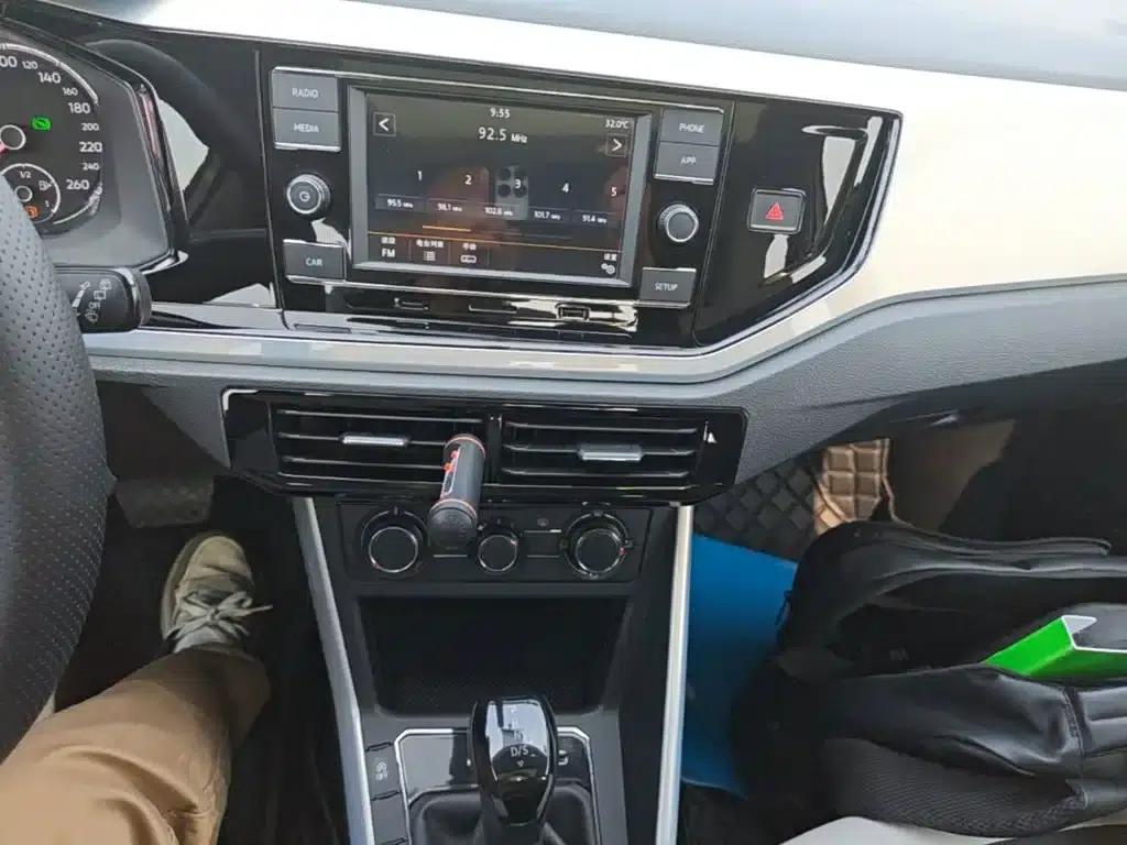 2019 Polo Plus 1.5L Automatic Colorful Technology Edition — миниатюра 13
