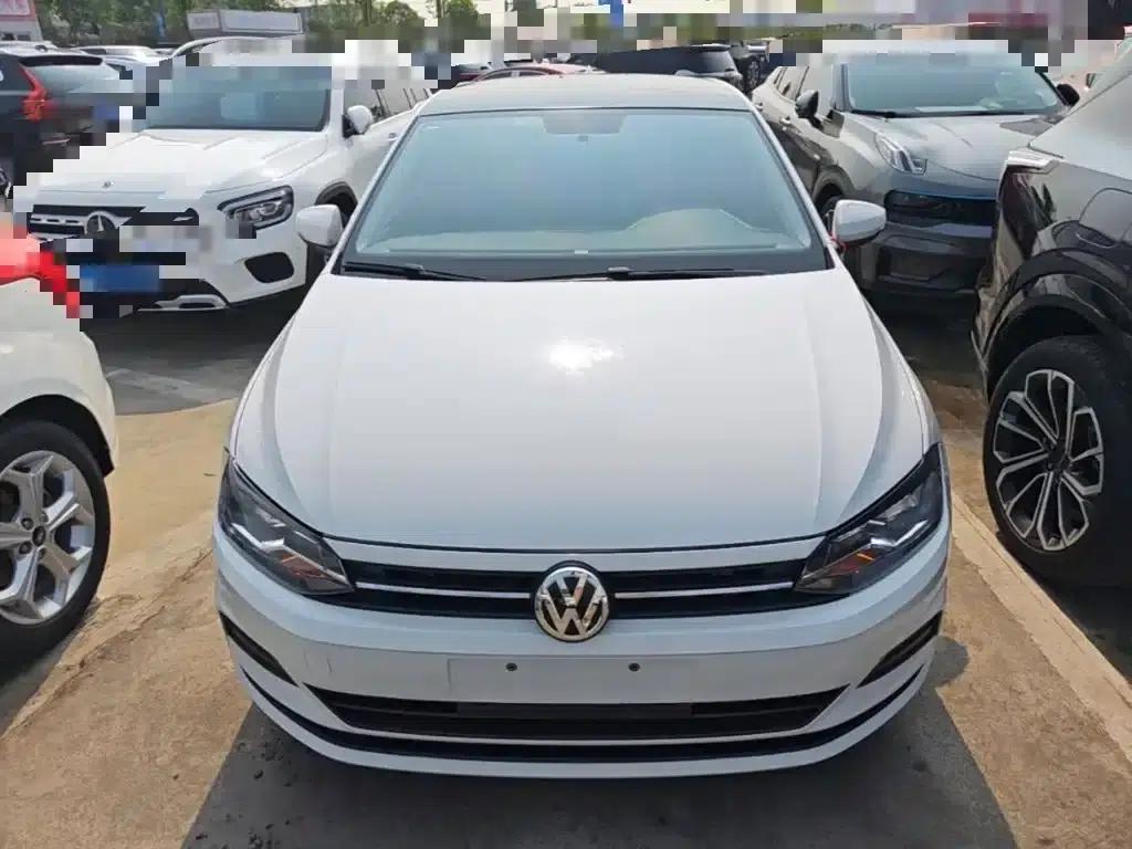 2019 Polo Plus 1.5L Automatic Colorful Technology Edition — миниатюра 3