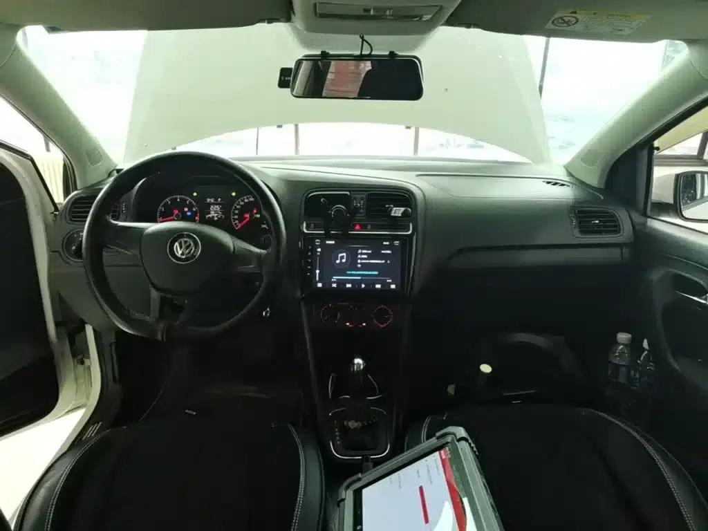 2018 Polo 1.5L Automatic Comfort Edition — миниатюра 10